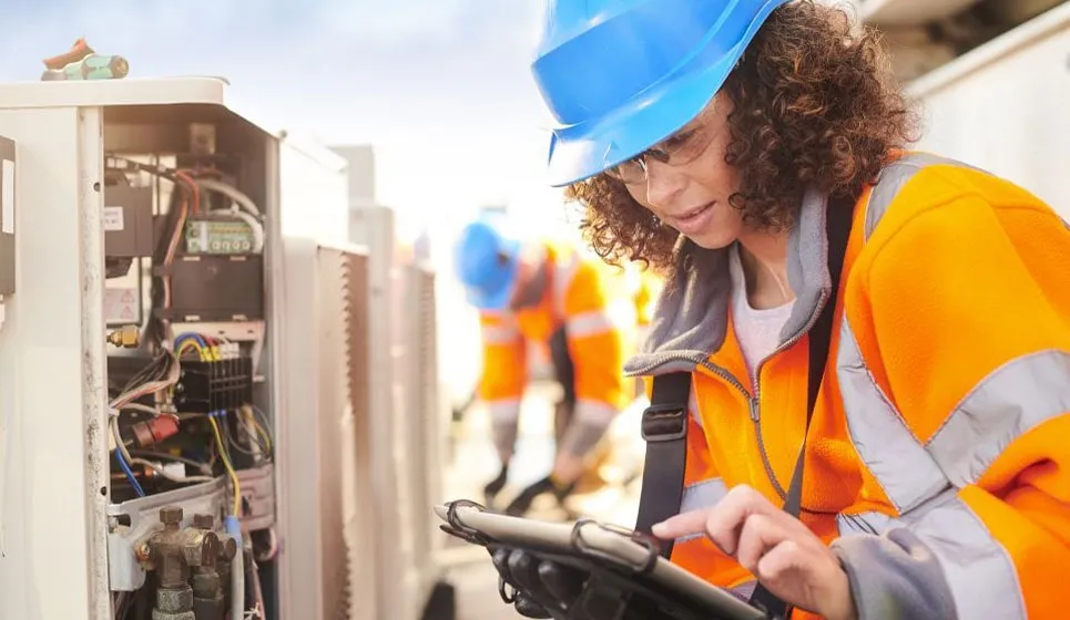Field Service Setting Hero