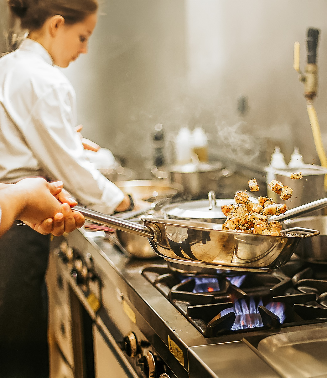 Accommodation And Food Services Feature 424 Challenges Desktop 1044x1208 Gettyimages 683264812 High