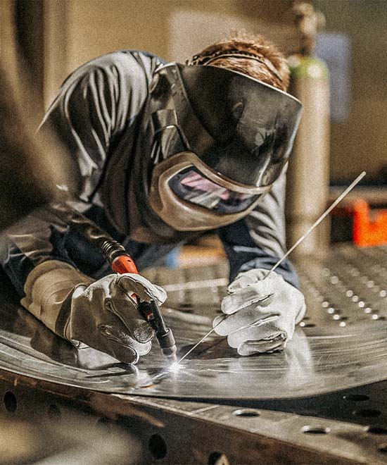 Industrial Ergonomics Capabilities Desktop 560x660 Gettyimages 1443208359